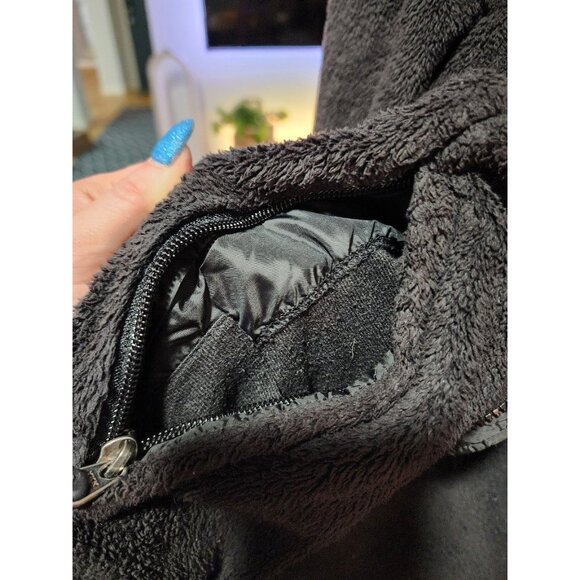 The North Face Women's Black Osito Jacket - Medium - Picture 9 of 10